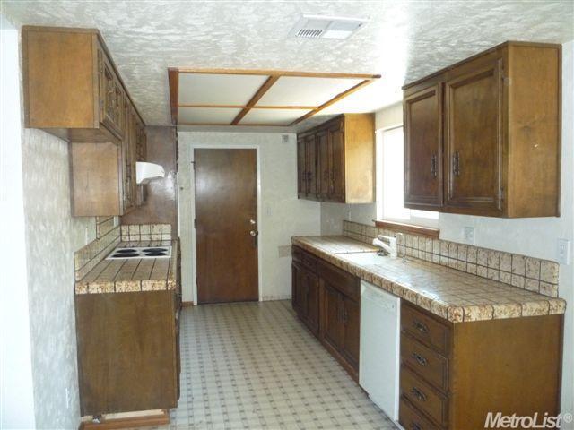 2208 Lavon Ln, Ceres, CA 95307 photo 3