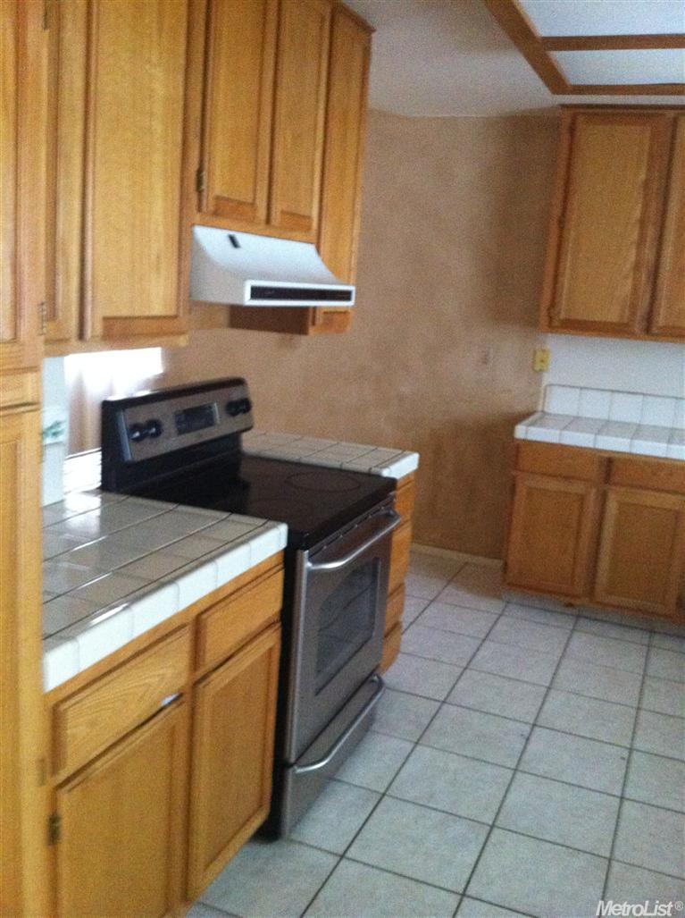 1113 Davy Ct, Modesto, CA 95351 photo 3