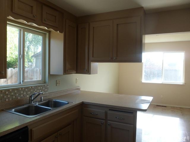 220 Oleander Ln, Turlock, CA 95380 photo 15