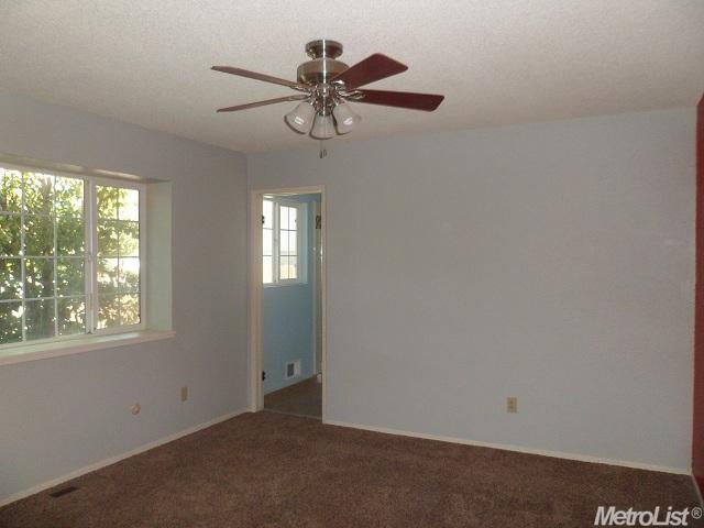 220 Oleander Ln, Turlock, CA 95380 photo 10