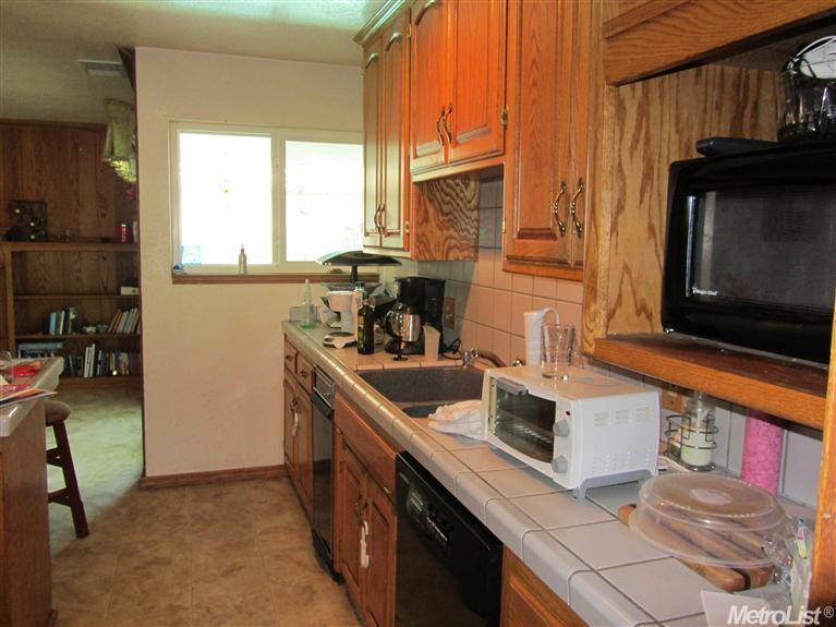 2401 Tallent Dr, Modesto, CA 95355 photo 2