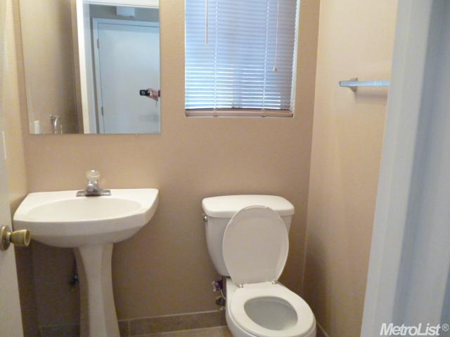 2304 Liselle Ln, Modesto, CA 95358 photo 7