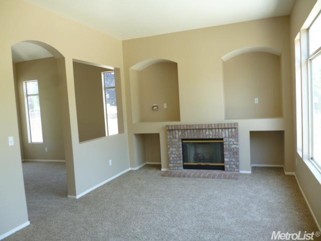 2304 Liselle Ln, Modesto, CA 95358 photo 3