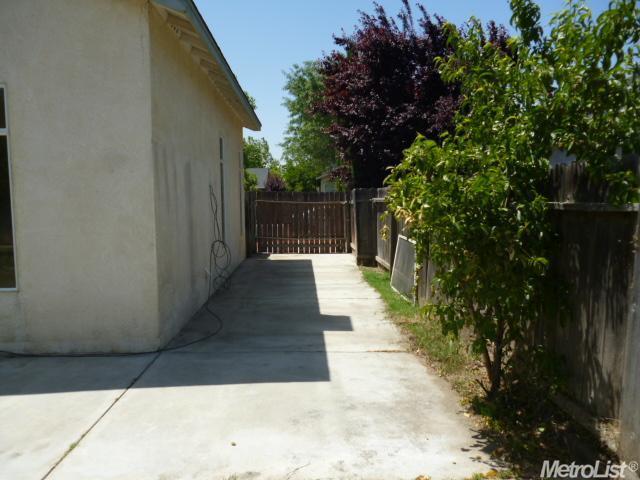 2304 Liselle Ln, Modesto, CA 95358 photo 16
