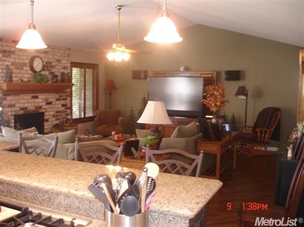 225 Sycamore Ave, Gustine, CA 95322 photo 5