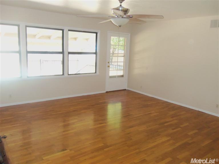 3041 Sycamore Ave, Merced, CA 95340 photo 2