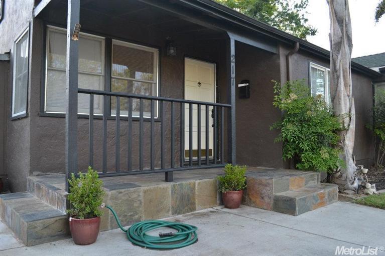 217 Phoenix Ave, Modesto, CA 95354 photo 2