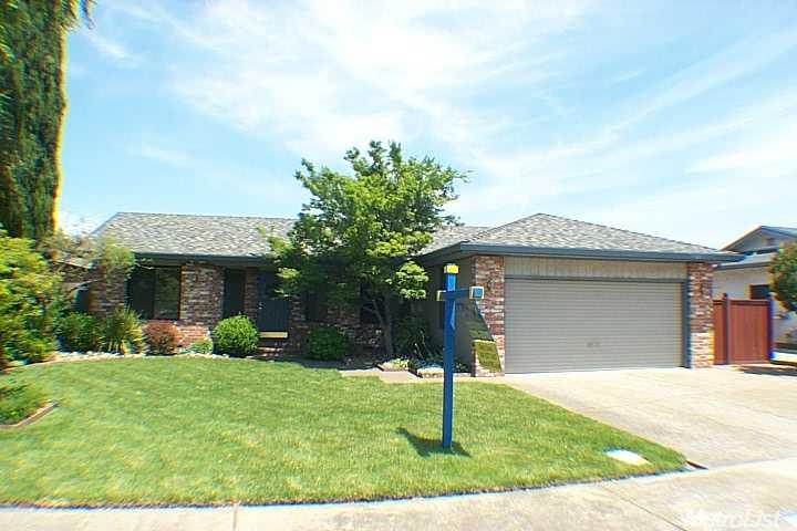 1443 Iris Dr, Lodi, CA 95242 photo 1