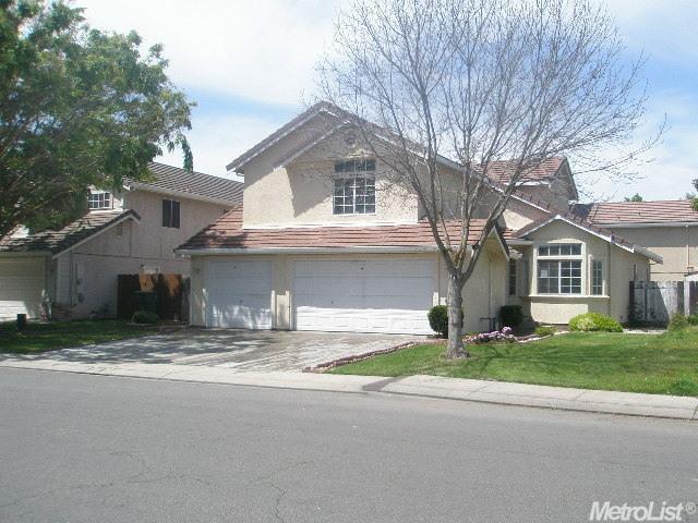 725 Parkston Ct, Modesto, CA 95357 photo 2