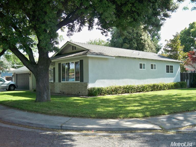 320 Shannon Dr, Modesto, CA 95354 photo 1