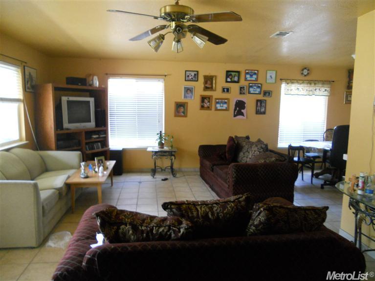 420 Spruce St, Modesto, CA 95351 photo 5