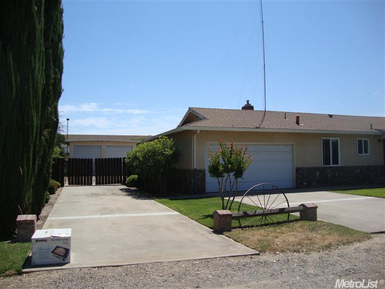 1718 Ohio Ave, Modesto, CA 95358 photo 2