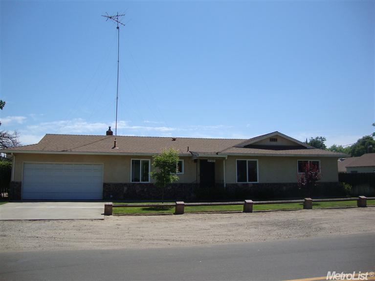 1718 Ohio Ave, Modesto, CA 95358 photo 1