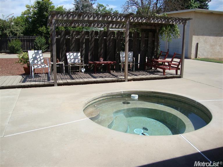 1718 Ohio Ave, Modesto, CA 95358 photo 5