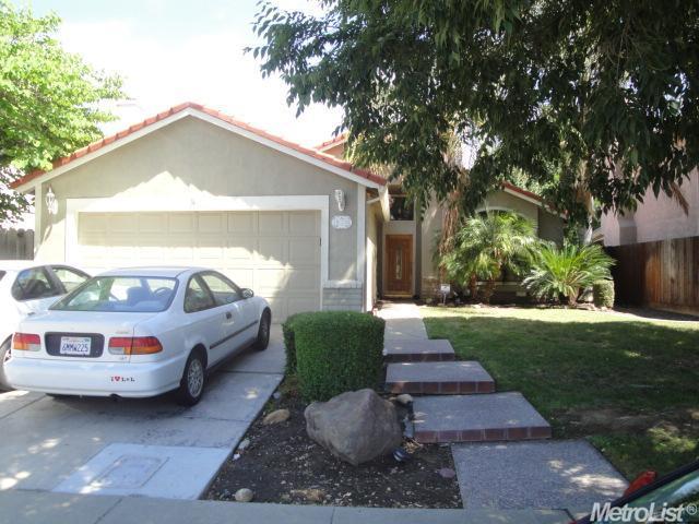 921 Narvik Ln, Modesto, CA 95350 photo 1