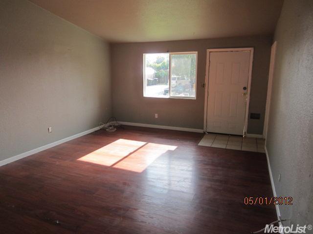 6708 Thomas Dr, North Highlands, CA 95660 photo 4