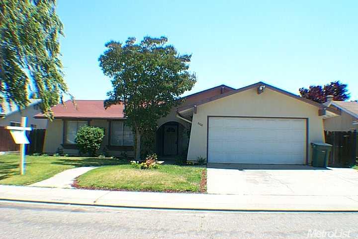 2208 Dupre Dr, Ceres, CA 95307 photo 1