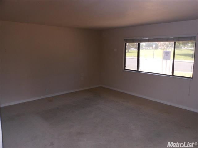 662 Placer Ave, Manteca, CA 95336 photo 8