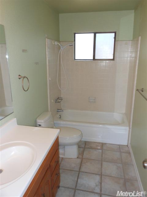 662 Placer Ave, Manteca, CA 95336 photo 10