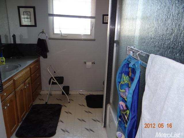 1401 Cypress Ave, Modesto, CA 95350 photo 6