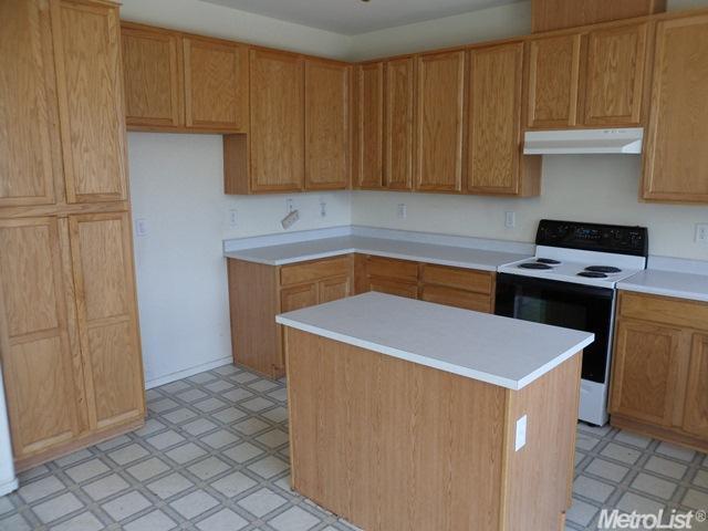 2012 Winter Haven Dr, Turlock, CA 95382 photo 13