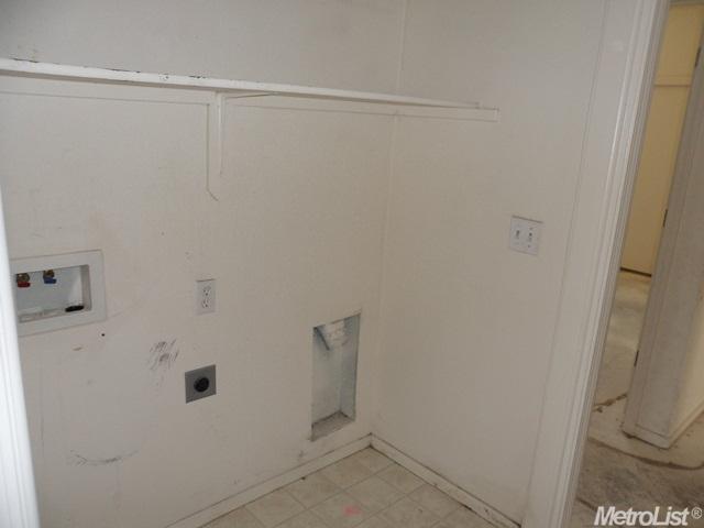 2012 Winter Haven Dr, Turlock, CA 95382 photo 16