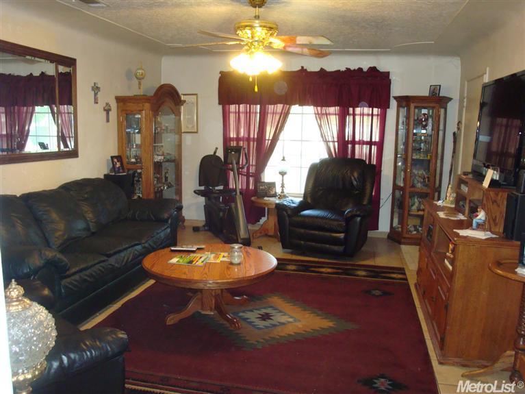 2517 10th St, Ceres, CA 95307 photo 2