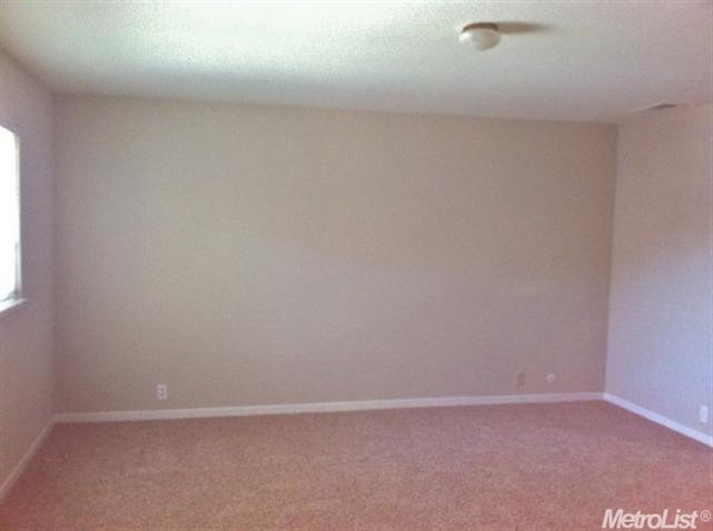 421 Lancaster Dr, Manteca, CA 95336 photo 9
