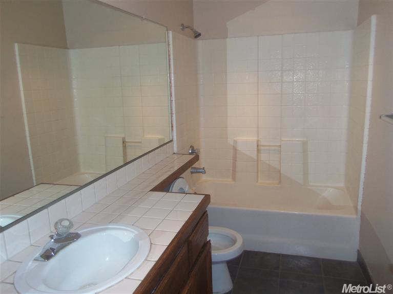 2976 Lucich Ct, Merced, CA 95348 photo 8