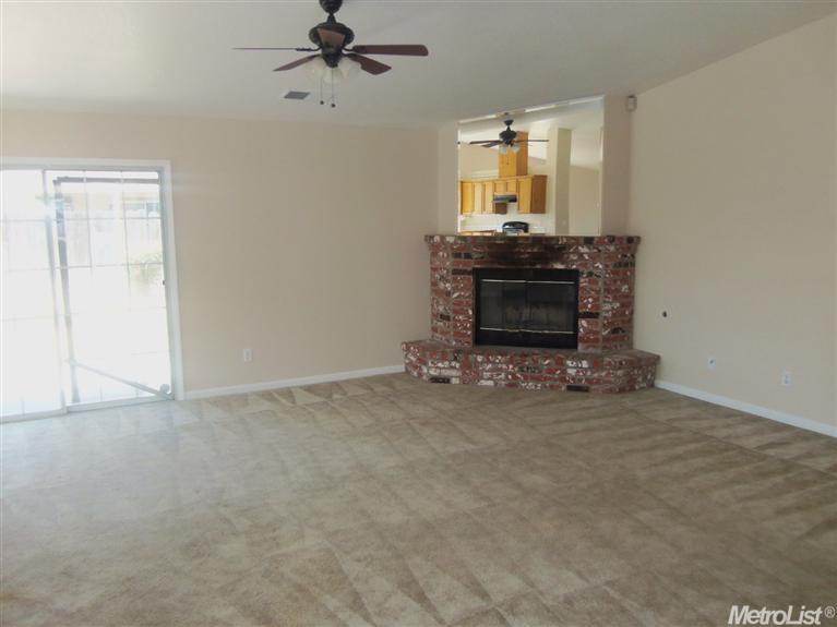 2976 Lucich Ct, Merced, CA 95348 photo 3