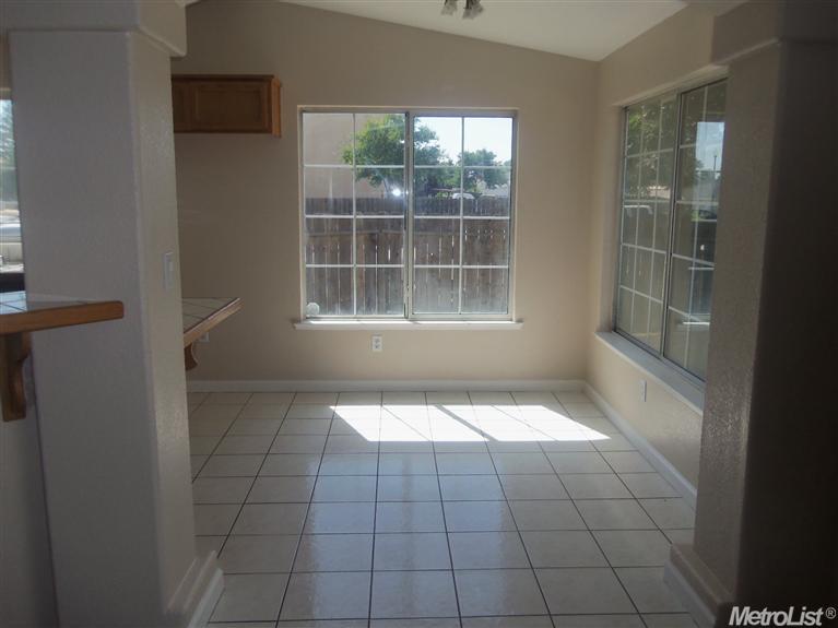 2976 Lucich Ct, Merced, CA 95348 photo 5