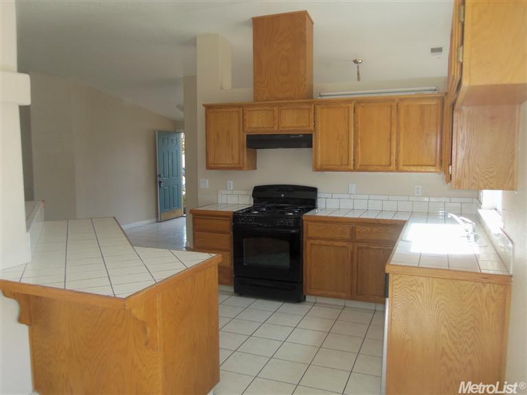 2976 Lucich Ct, Merced, CA 95348 photo 6