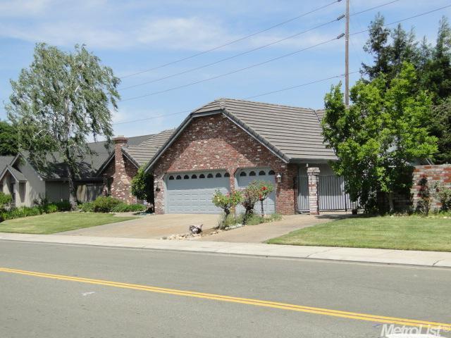 2305 Eilers Ln, Lodi, CA 95242 photo 3