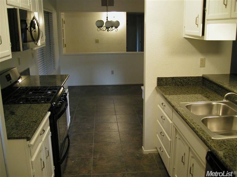 2804 Marble Dr, Modesto, CA 95355 photo 2