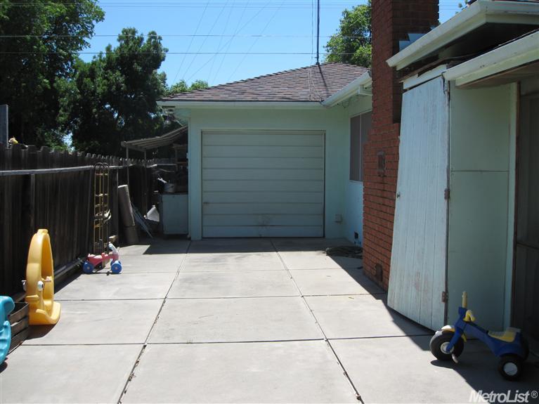2401 Edgebrook Dr, Modesto, CA 95354 photo 7