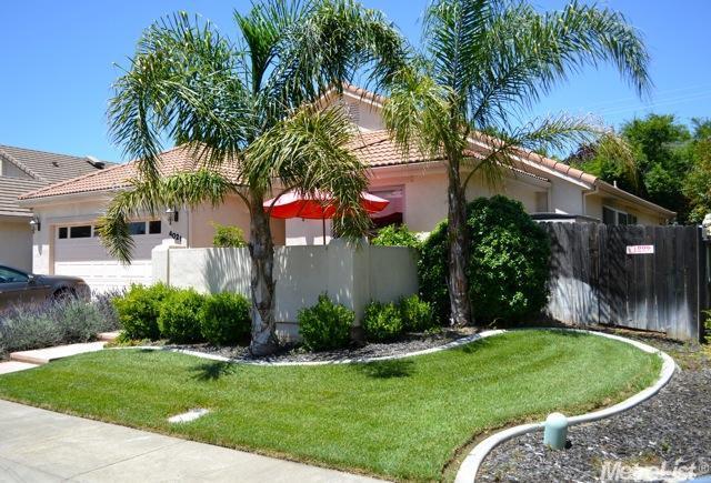 4021 Pomo Pl, Davis, CA 95618 photo 2