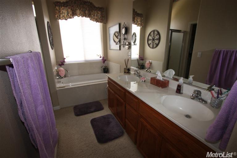 3505 Red Maple Dr, Modesto, CA 95355 photo 9