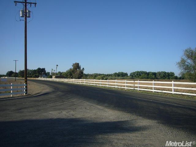 2848 Shiloh Rd, Modesto, CA 95358 photo 2