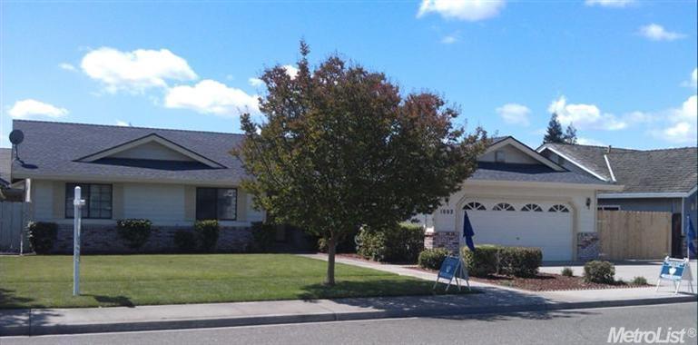1002 Hartwick Ave, Turlock, CA 95382 photo 1