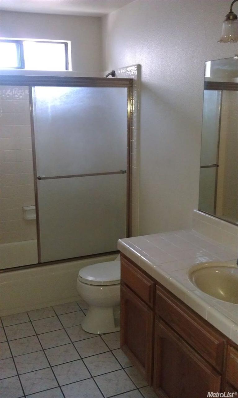 1002 Hartwick Ave, Turlock, CA 95382 photo 6