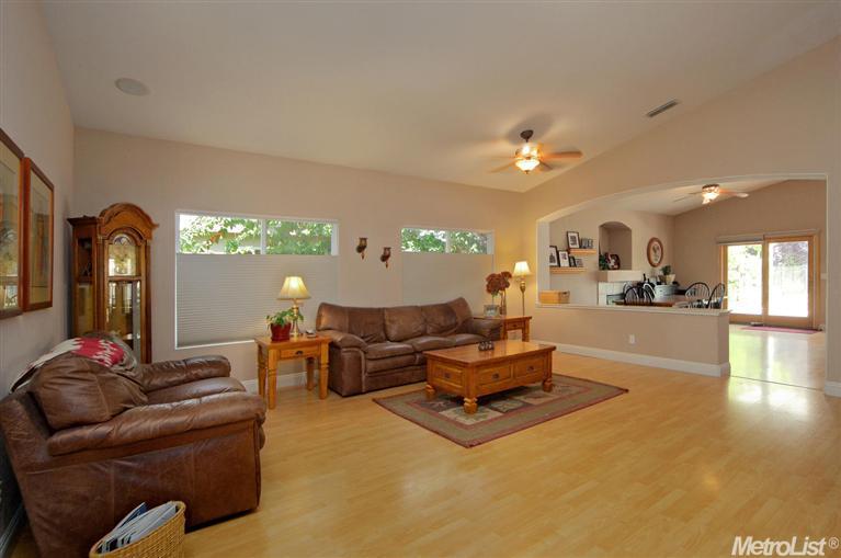 2719 Henri Ct, Davis, CA 95618 photo 12