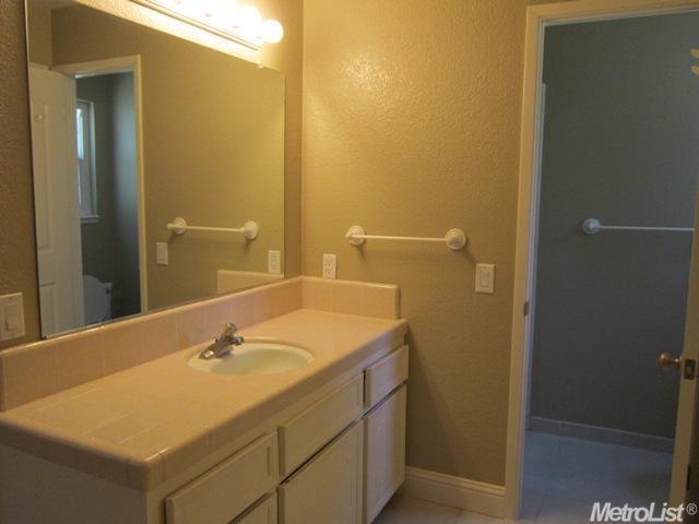 385 Corello St, Turlock, CA 95380 photo 16