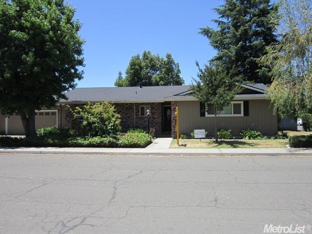 385 Corello St, Turlock, CA 95380 photo 1