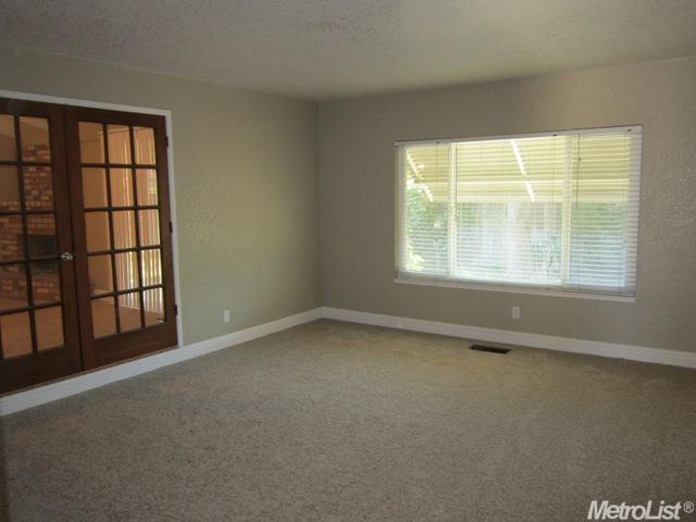 385 Corello St, Turlock, CA 95380 photo 11