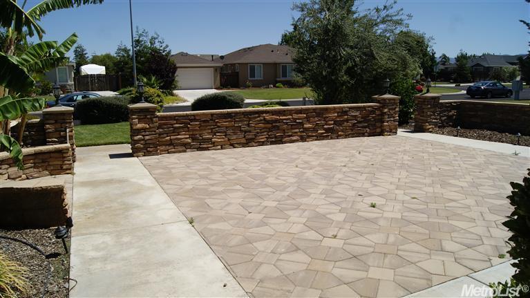 8085 W Depot Master Dr, Tracy, CA 95304 photo 2