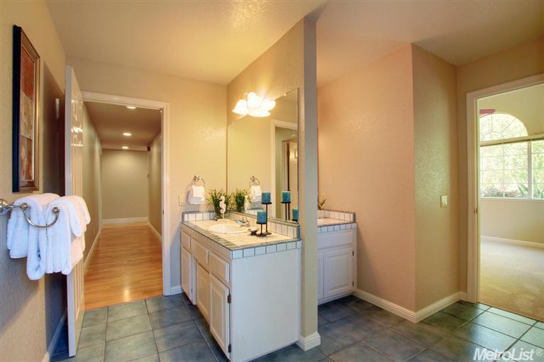 6227 Palm Dr, Carmichael, CA 95608 photo 17