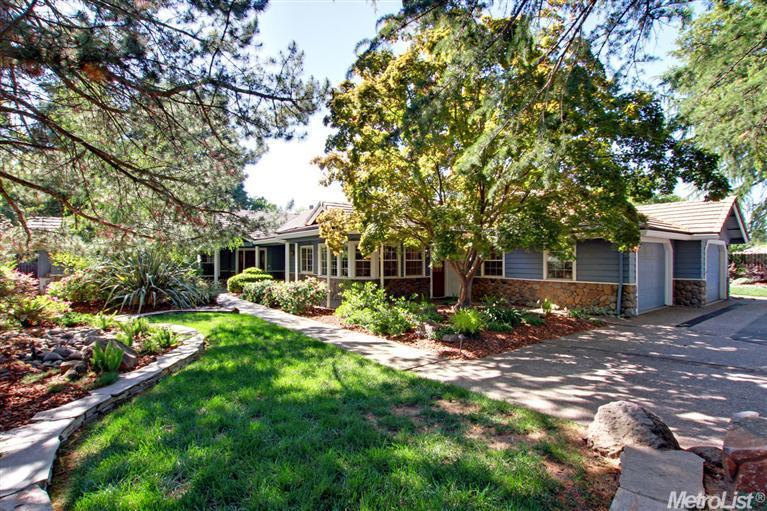 6227 Palm Dr, Carmichael, CA 95608 photo 1