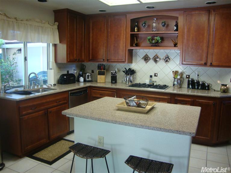 482 S Lexington Dr, Folsom, CA 95630 photo 2