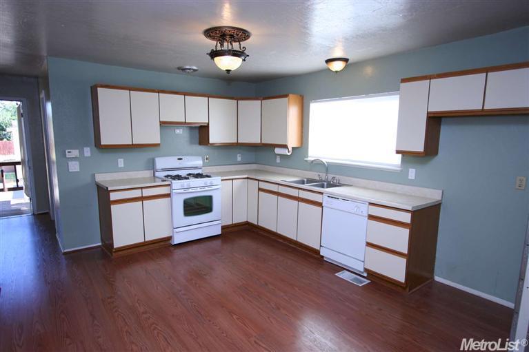 153 E 8th St, Lincoln, CA 95648 photo 2