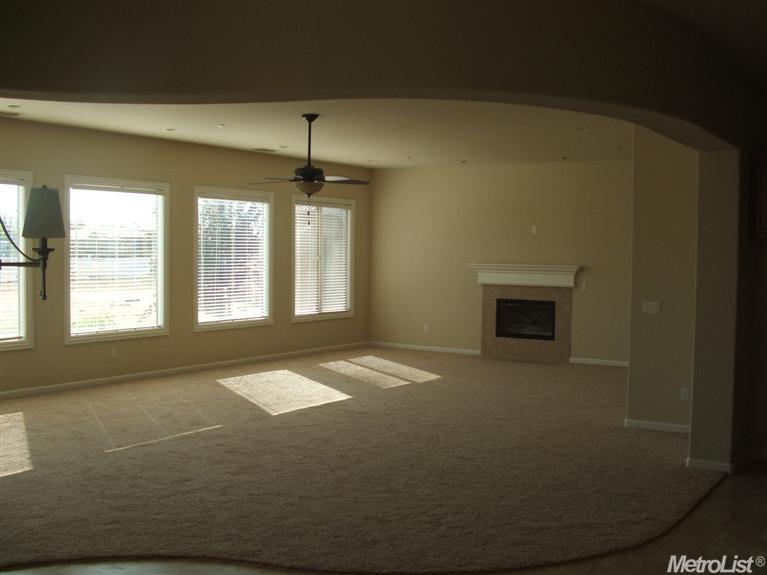 9459 Sidesaddle Dr, Wilton, CA 95693 photo 5